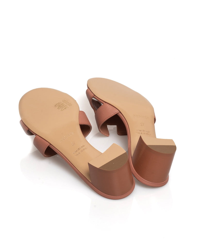 Hermes Oasis Sandals Rose Jaipur Calfskin 37 – Madison Avenue Couture