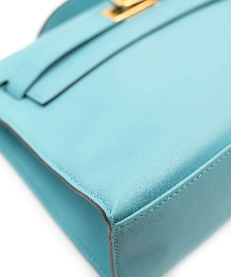 Hermès Preowned Hermès Kelly Pochette Swift Turquoise with GHW AGC1223