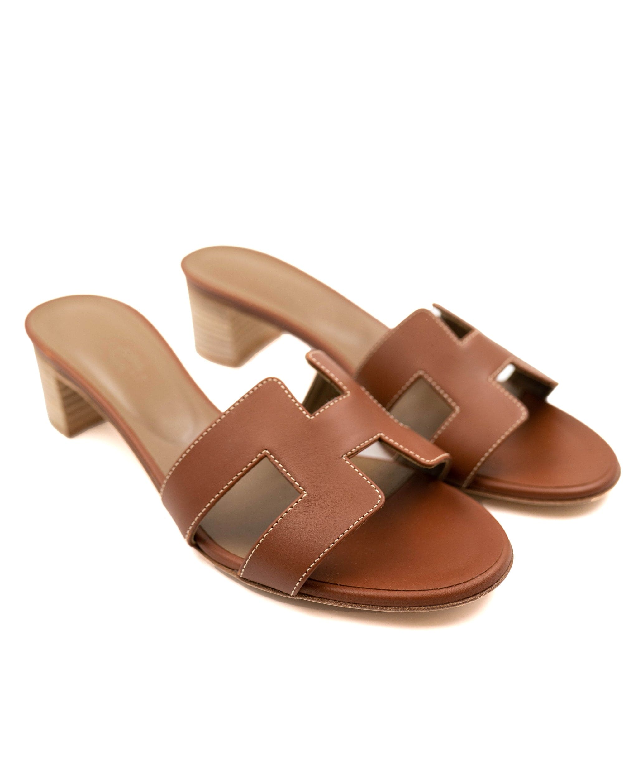 Hermès Hermès Oasis sandals Gold ASL3748