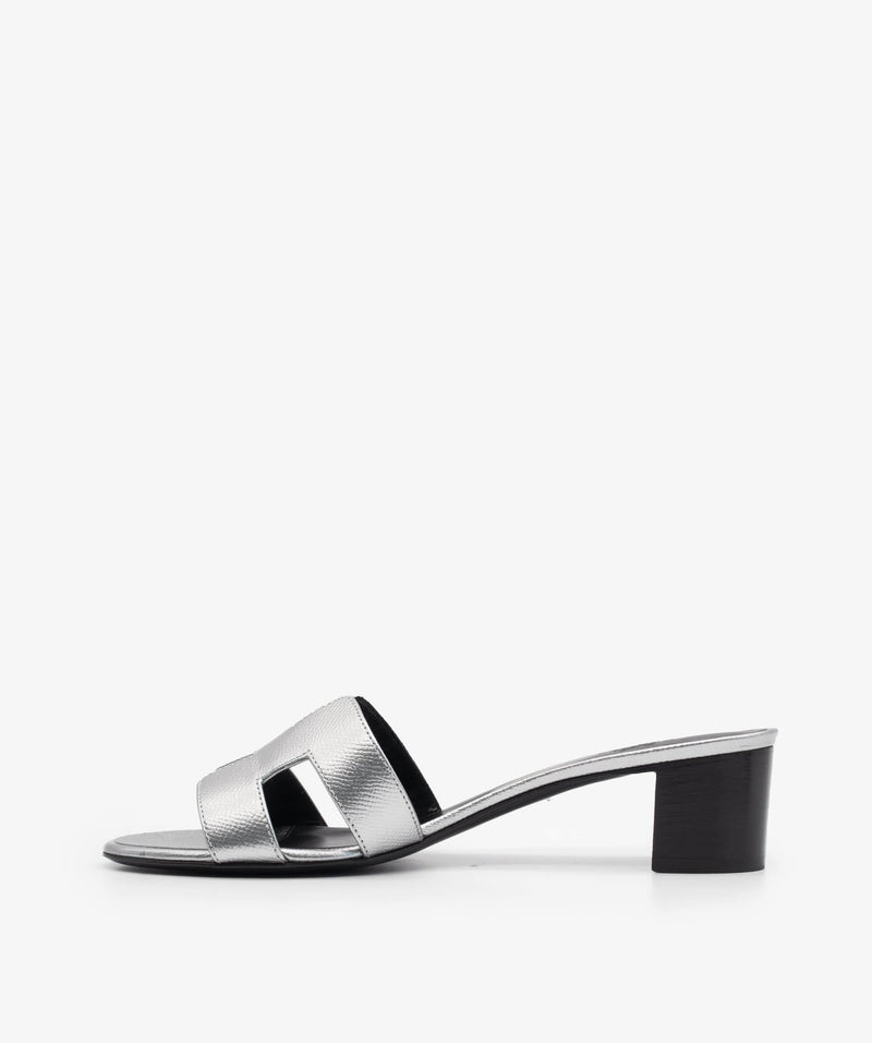 Silver on sale hermes sandals