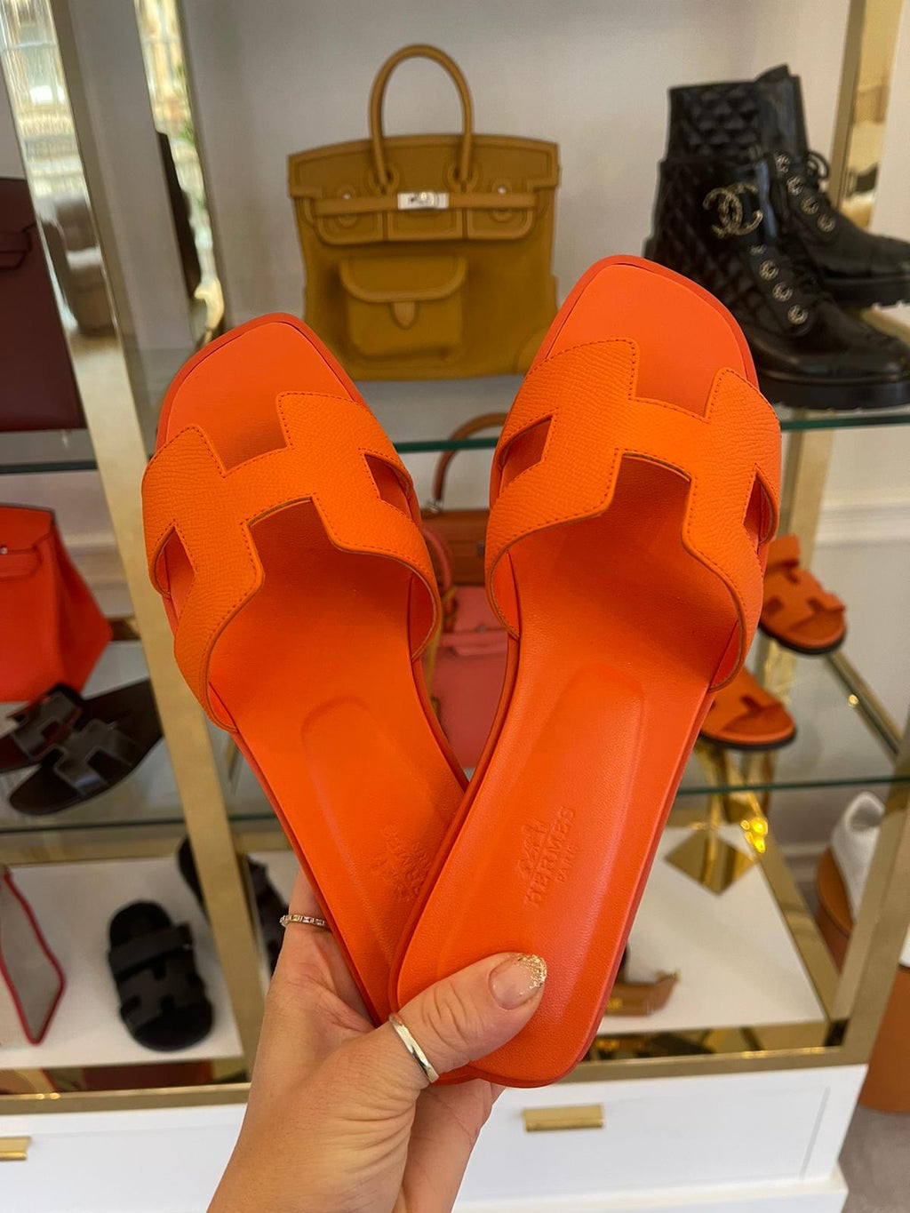 Hermes Orange Poppy Oran Sandals LV-SHU-170 - AGC1050 – LuxuryPromise