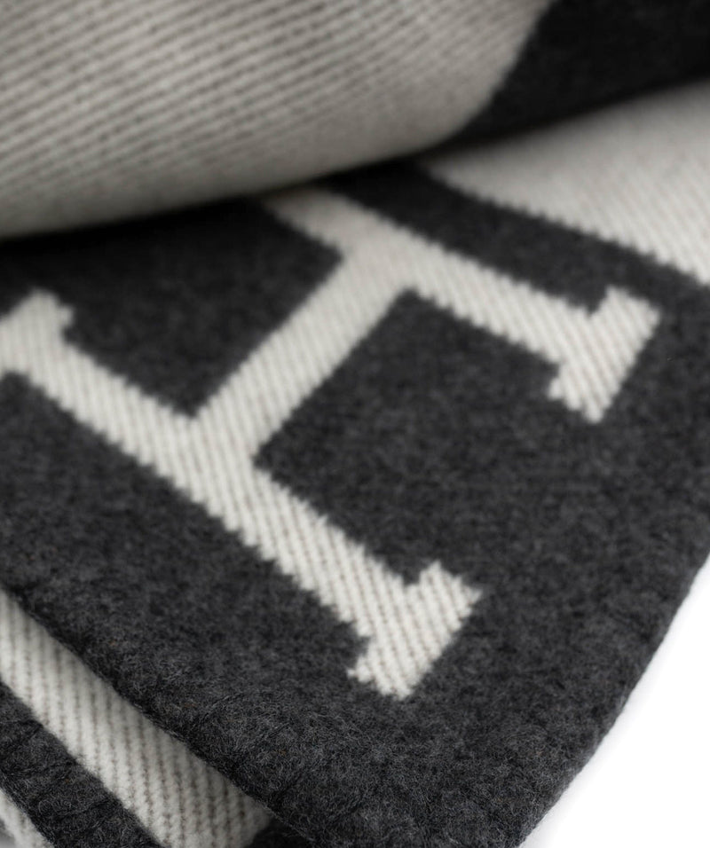 Hermes Avalon Blanket in Grey AVC1007 LuxuryPromise