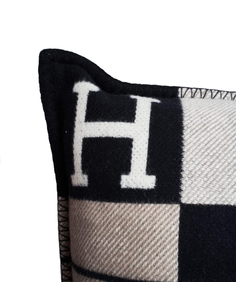 Hermès Hermes Avalon crew black and beige ASL1073