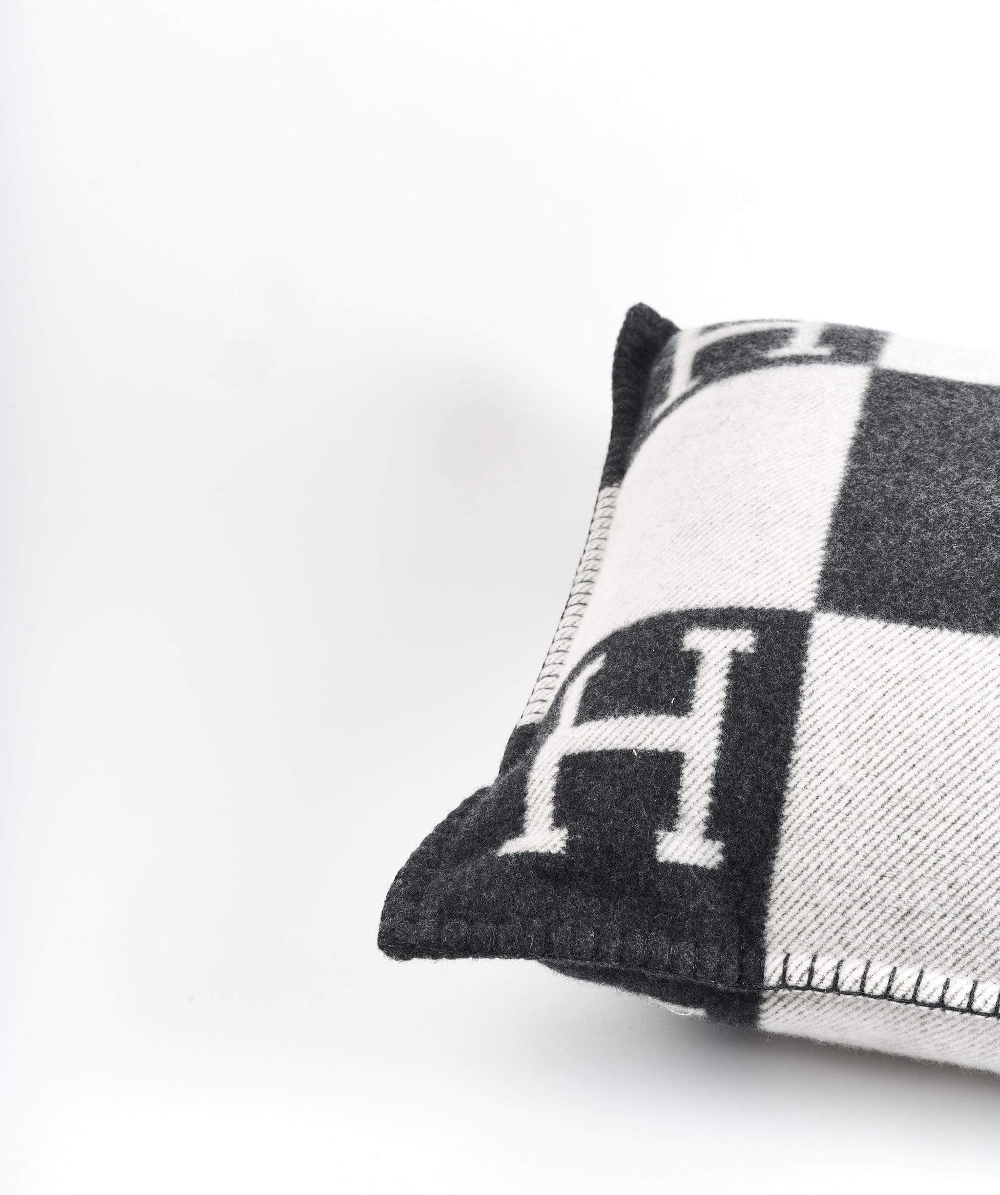 Hermès Hermes Avalon pillow in dark grey and white