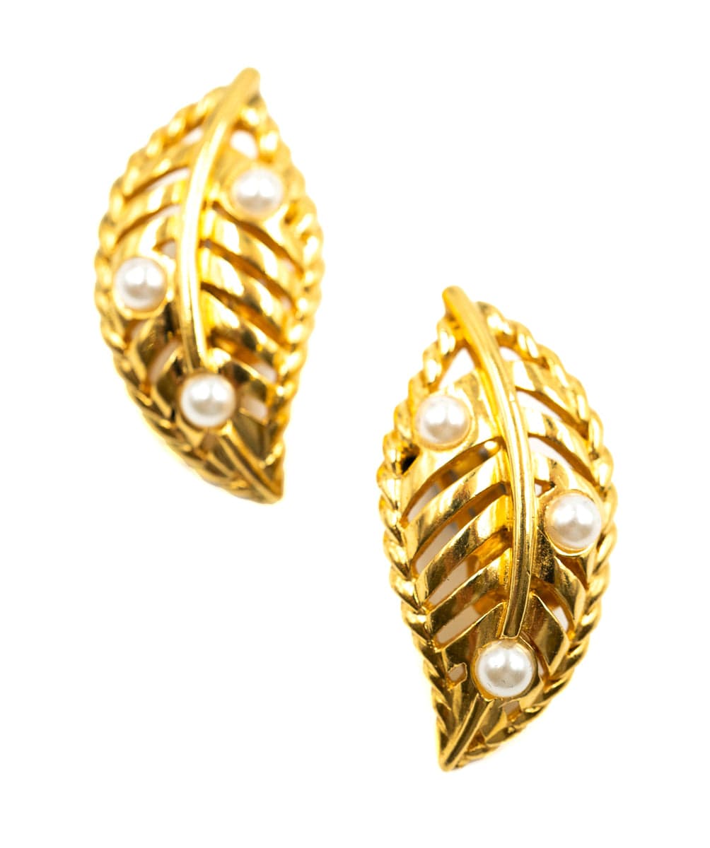 Lanvin Vintage Lanvin gold tone leaf clip on earrings with faux glass stones - AWL4081