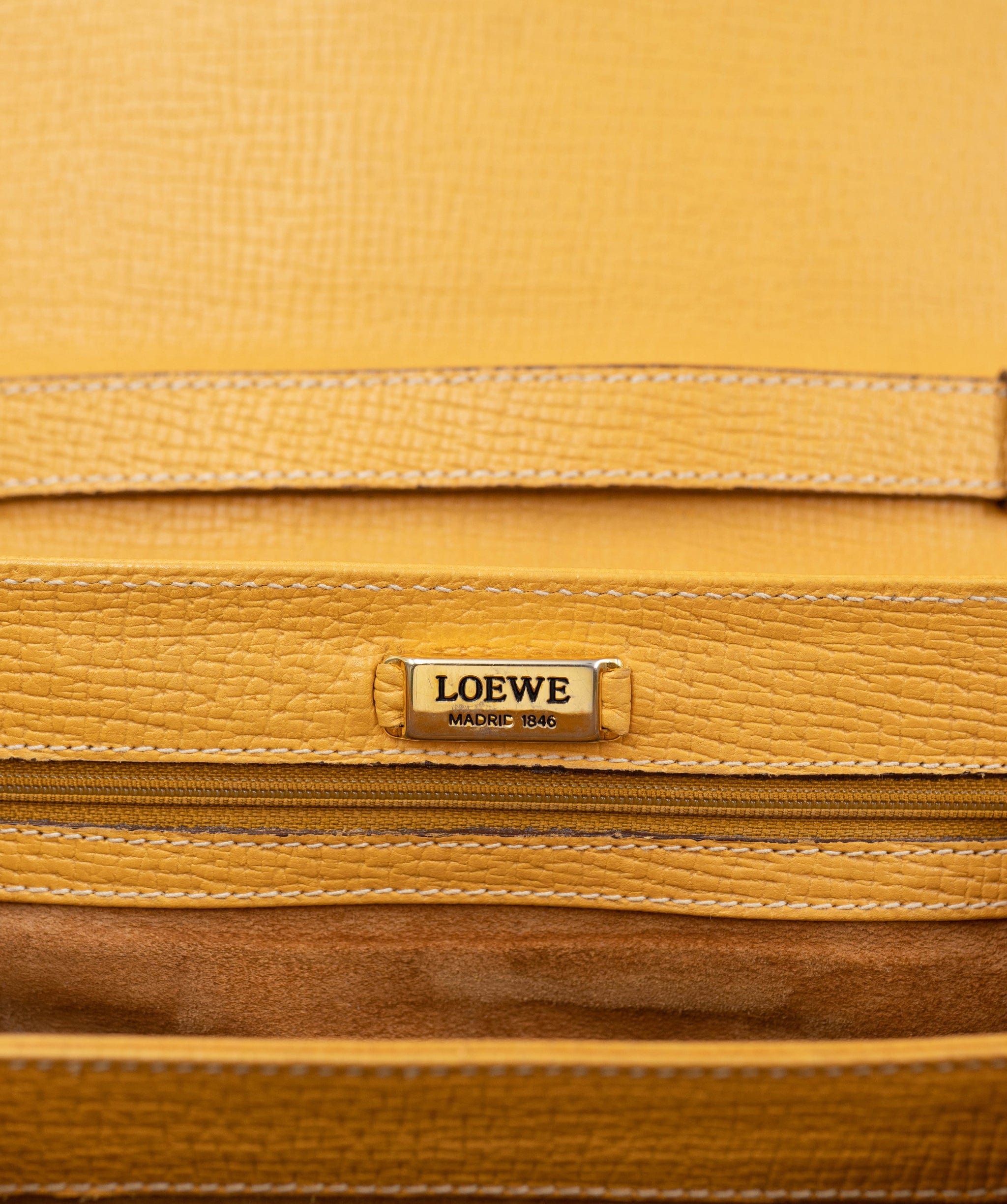 Loewe Loewe Leather Top Handle Bag - AGL1917