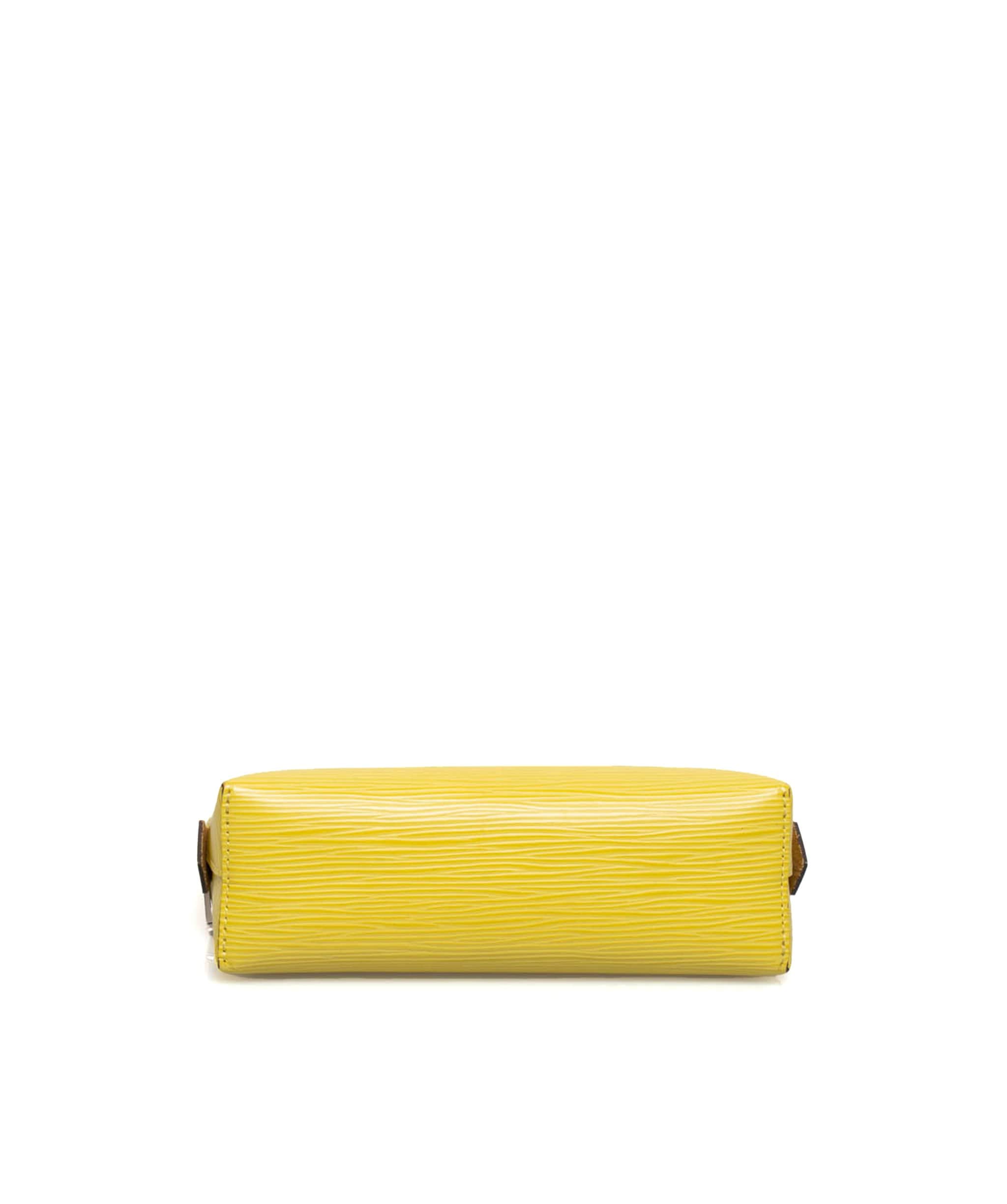 Louis Vuitton Louis Vuitton Epi Leather Yellow Pouch - ADL1514