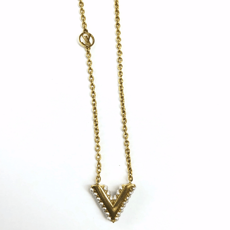 Louis Vuitton Necklace Essential V Pendant Gold Metal *Pre-owned* FREE SHIP