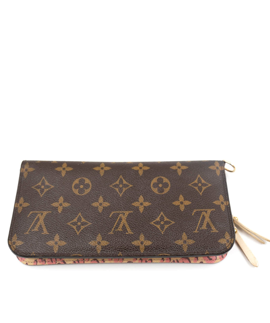 Louis vuitton authentic custom wallet with pink inside heart