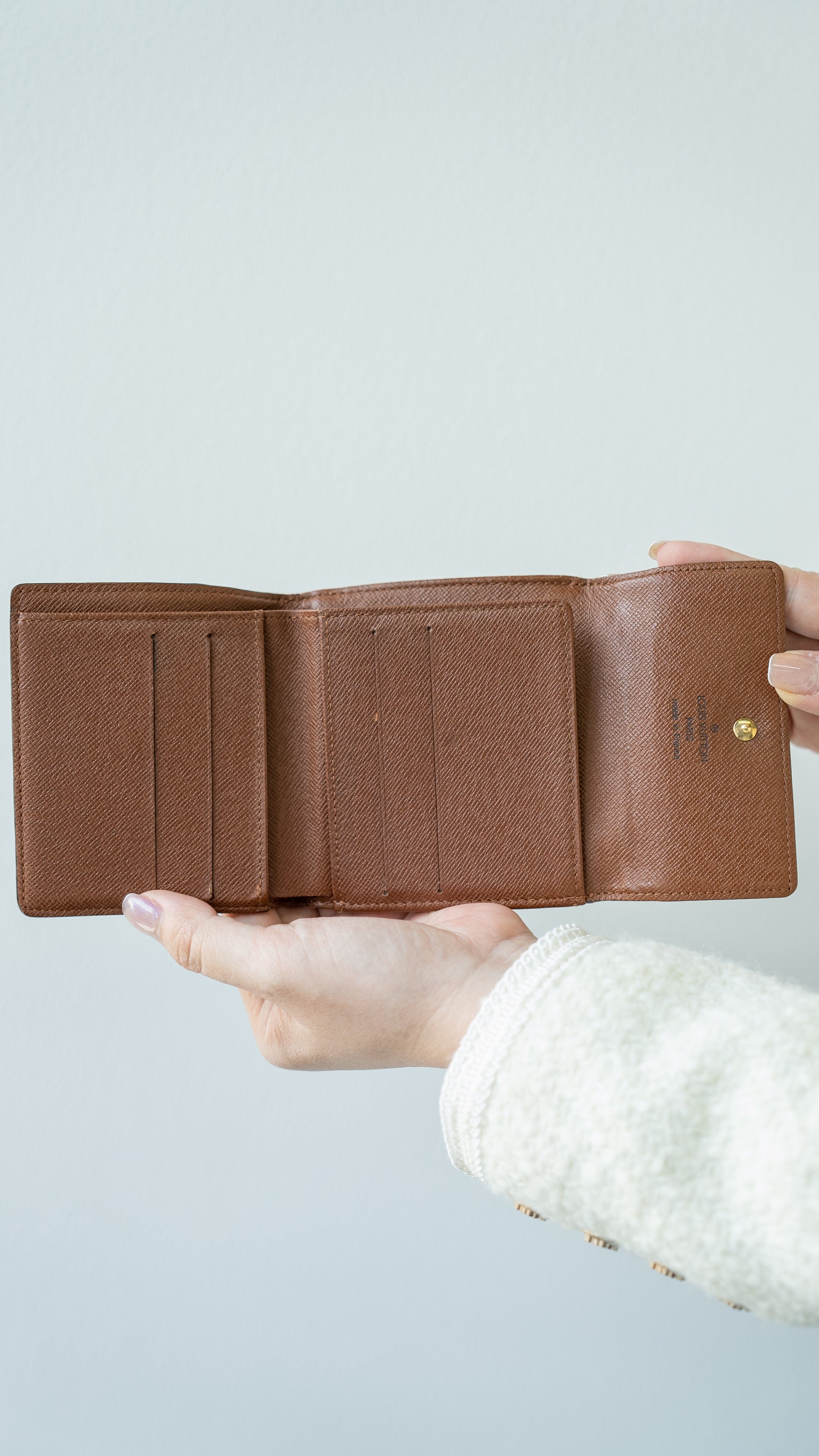 Sold!! buy Elise wallet monogam