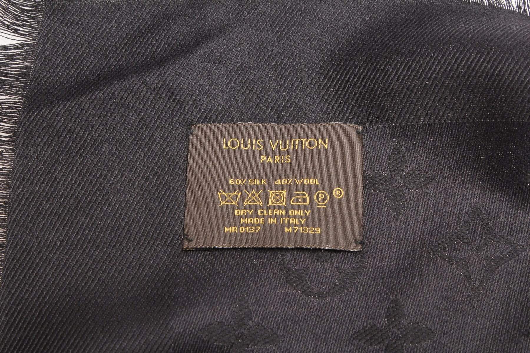 Louis Vuitton Louis Vuitton Monogram Shawl MW2852