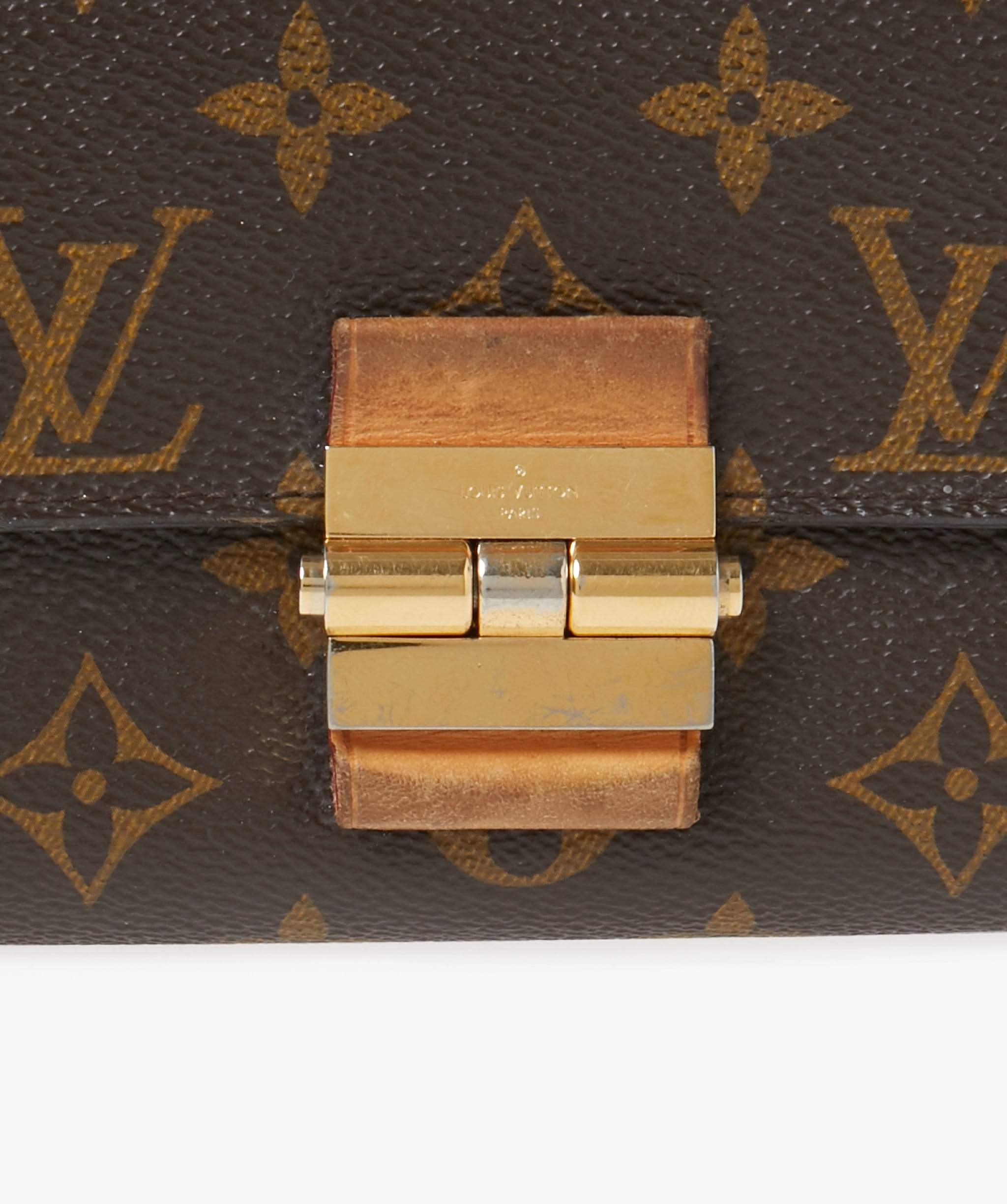 Louis Vuitton Louis Vuitton Monogram Wallet
