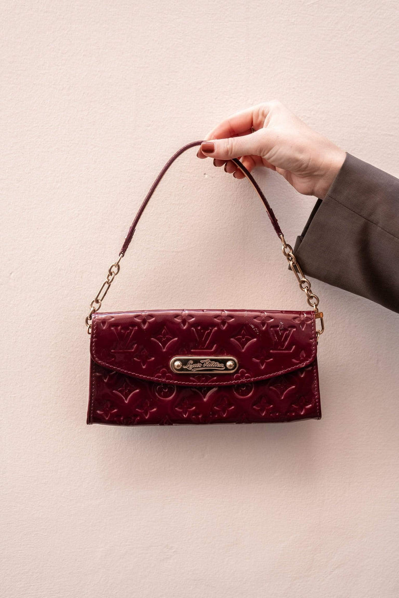 Louis Vuitton Felicie Pochette Monogram Vernis Leather Rose Ballerine -  NOBLEMARS
