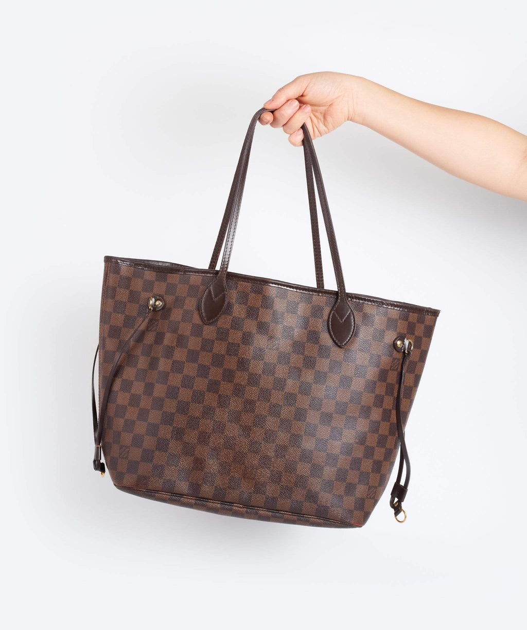 Settle an argument: are Louis Vuitton Neverfull tote bags a bit