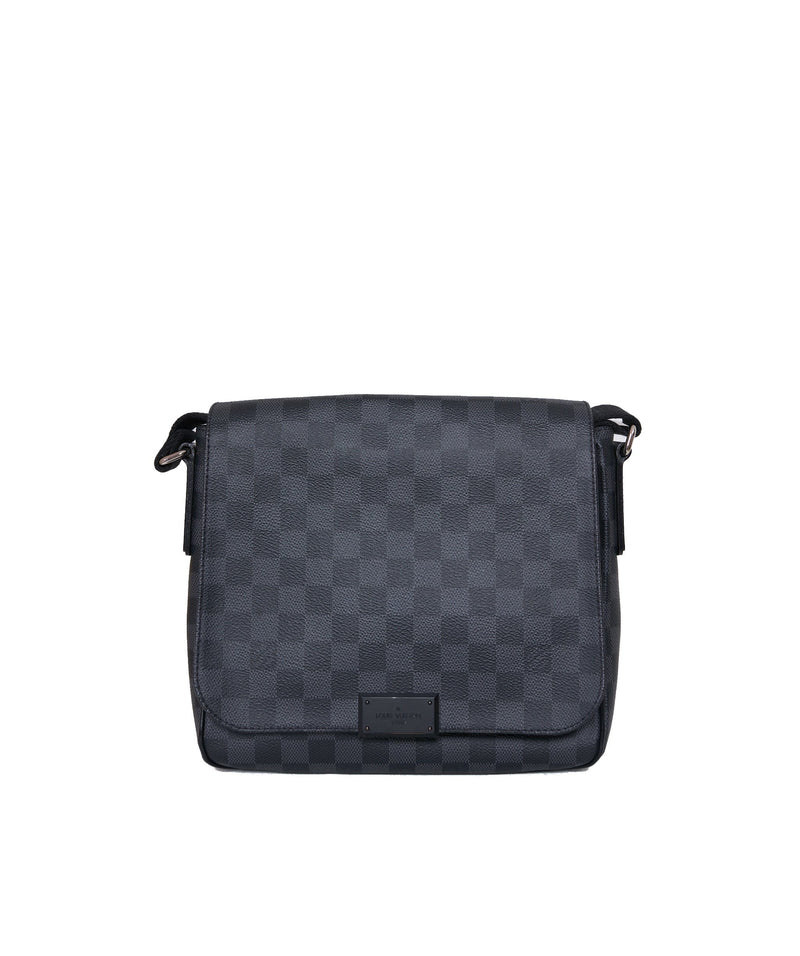 Louis Vuitton Louis Vuitton Damier Graphite Messenger Bag - AGL1263
