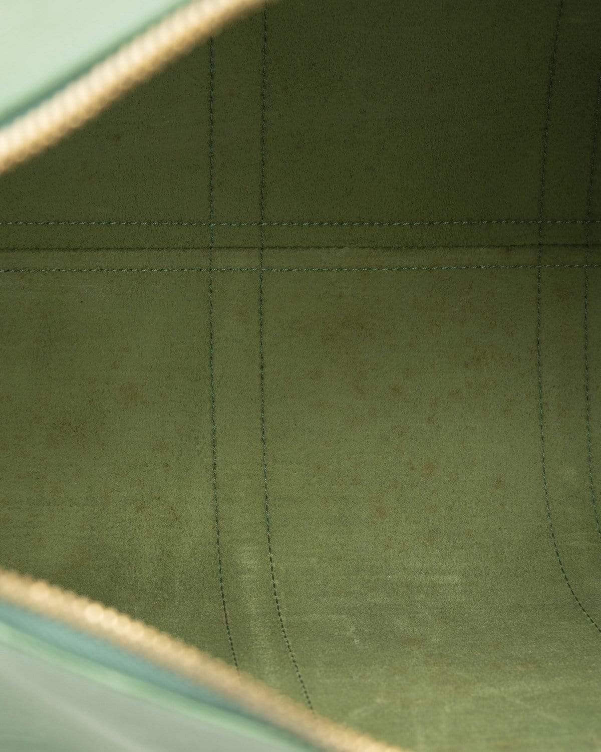Louis Vuitton Louis Vuitton Green Epi Leather Keepall 50 - AWL2008