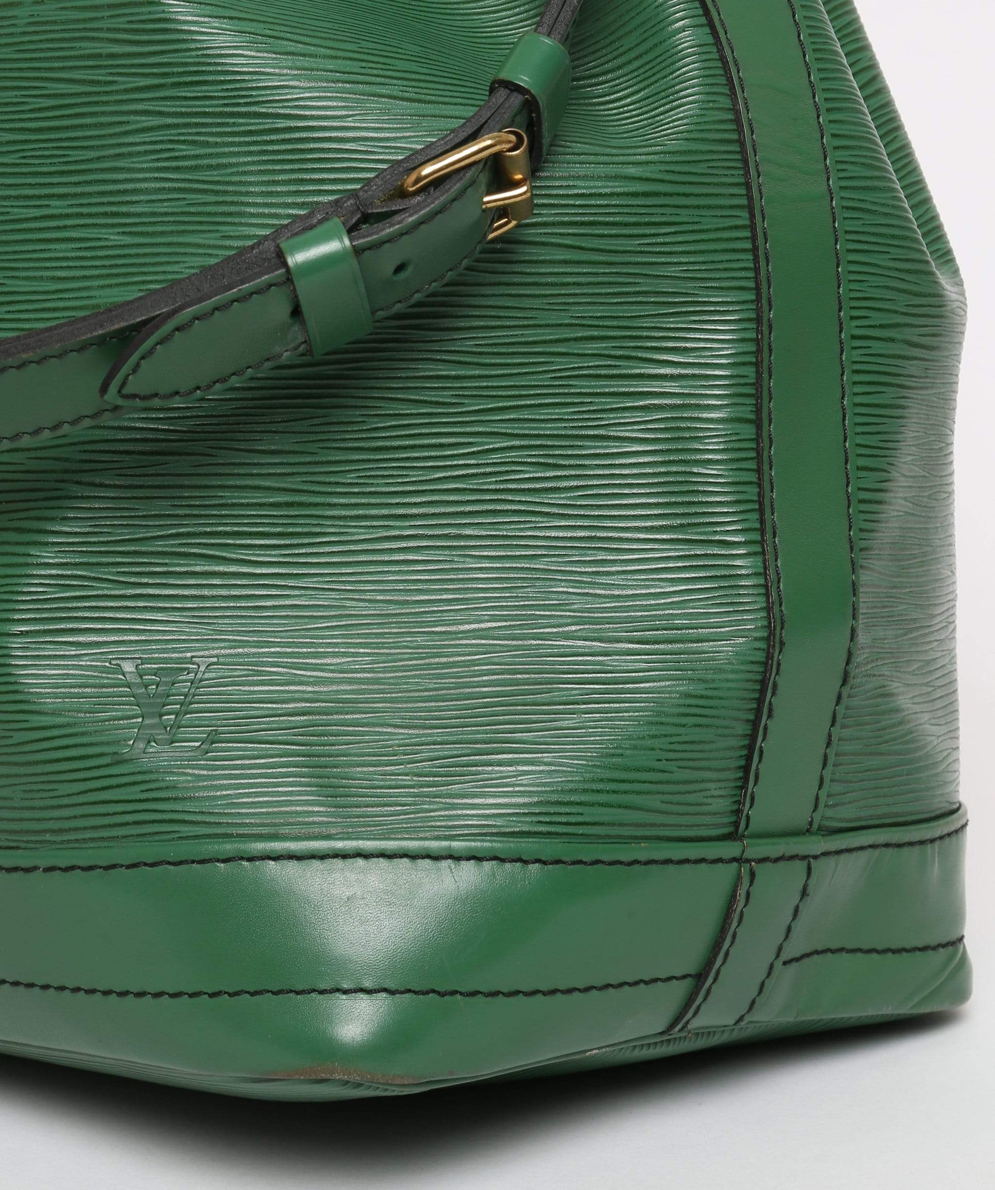 Louis Vuitton Louis Vuitton Green Epi Noe Green Bucket shoulder bag
