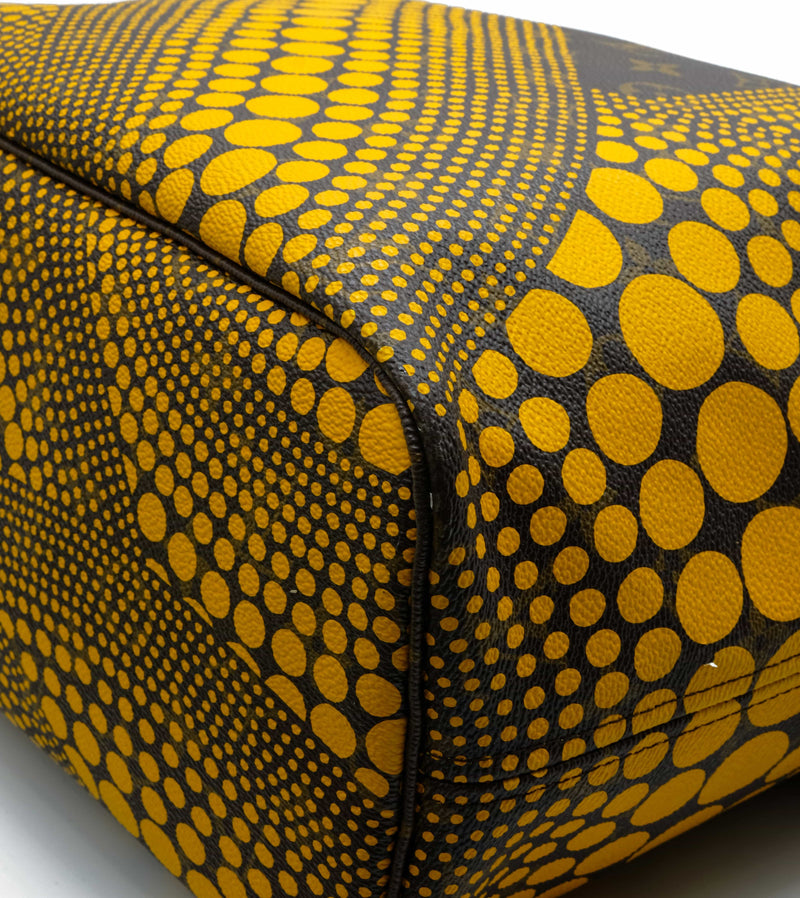 NEW Louis Vuitton Neverfull Pochette Yayoi Kusama Painted Dots Monogra -  MyDesignerly