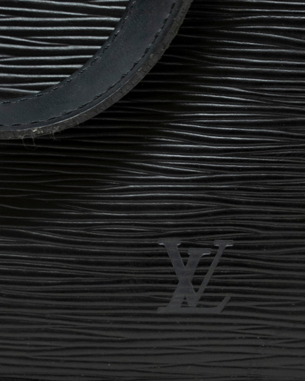 Louis Vuitton Louis Vuitton Lussac Black Epi Shoulder Bag - AWL2386