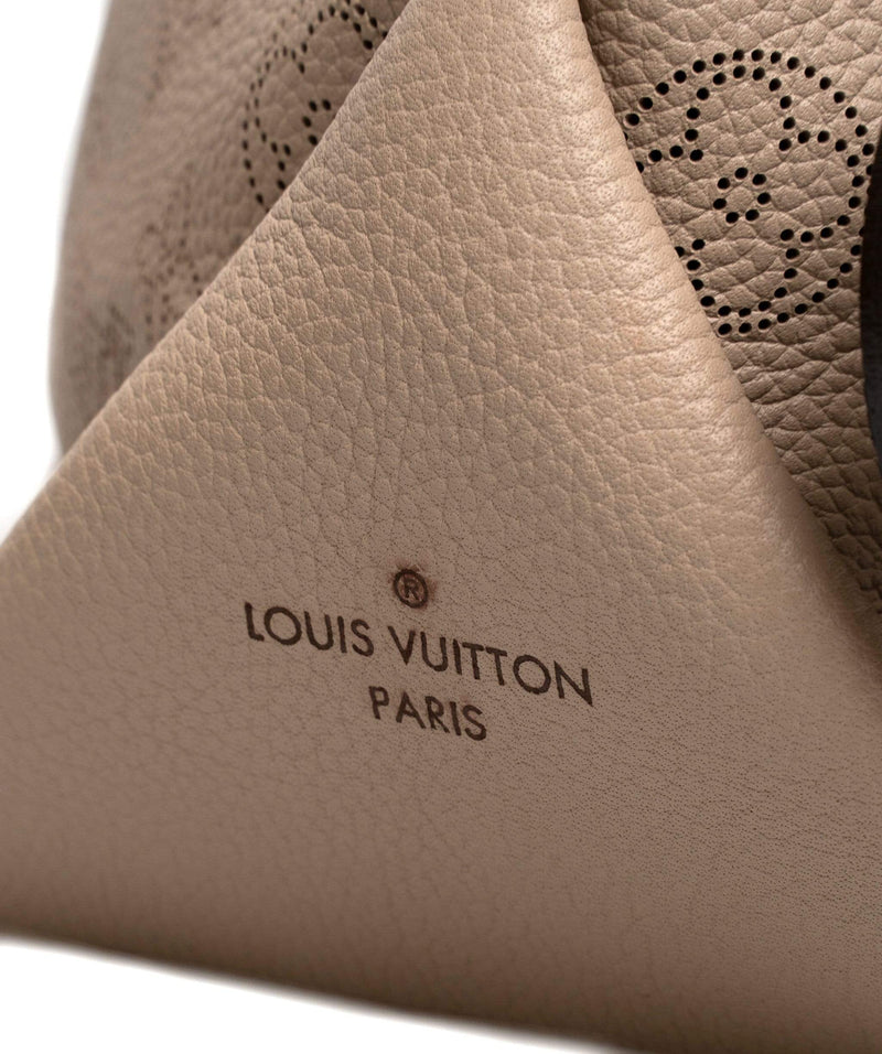 Louis Vuitton Mahina XS Hobo - Neutrals Hobos, Handbags - LOU84197