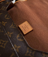 Louis Vuitton Louis Vuitton messenger bag  - ADL1077