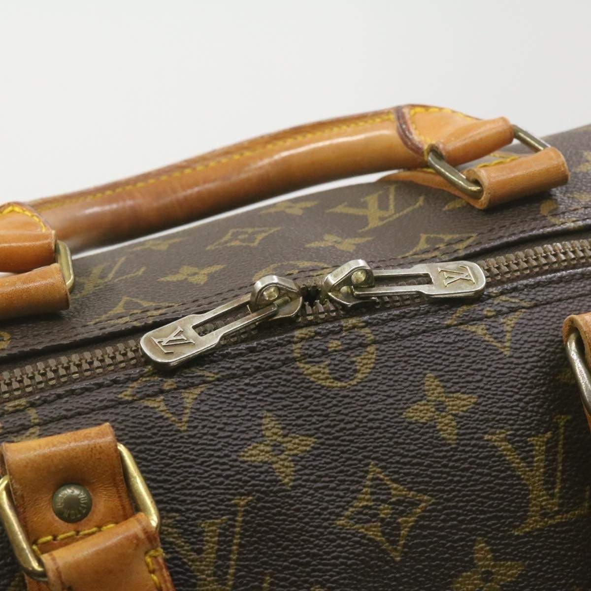 Louis Vuitton Louis Vuitton Monogram Keepall 50 Bag MW2229