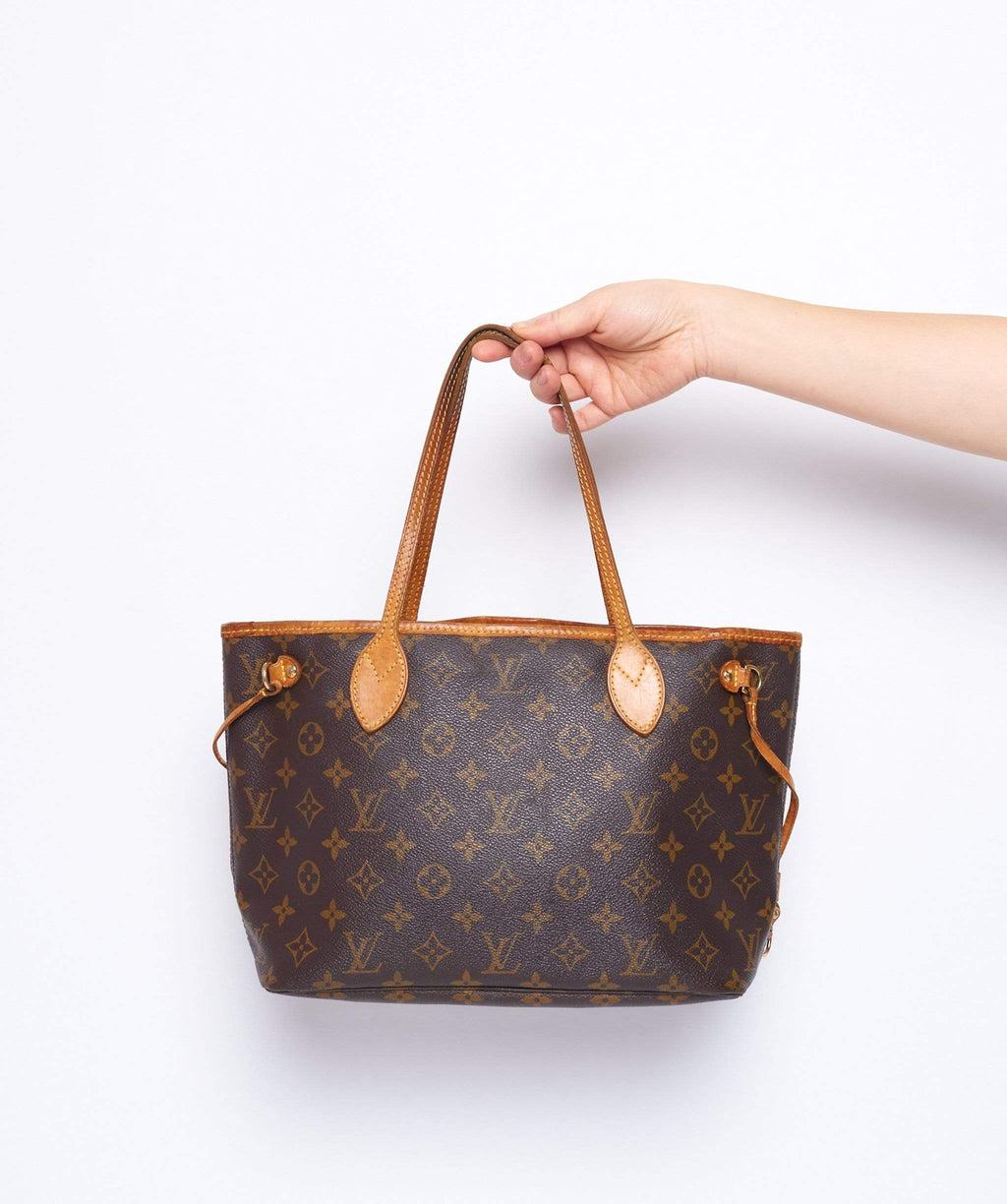 Shop Louis Vuitton Bags (M21579) by えぷた