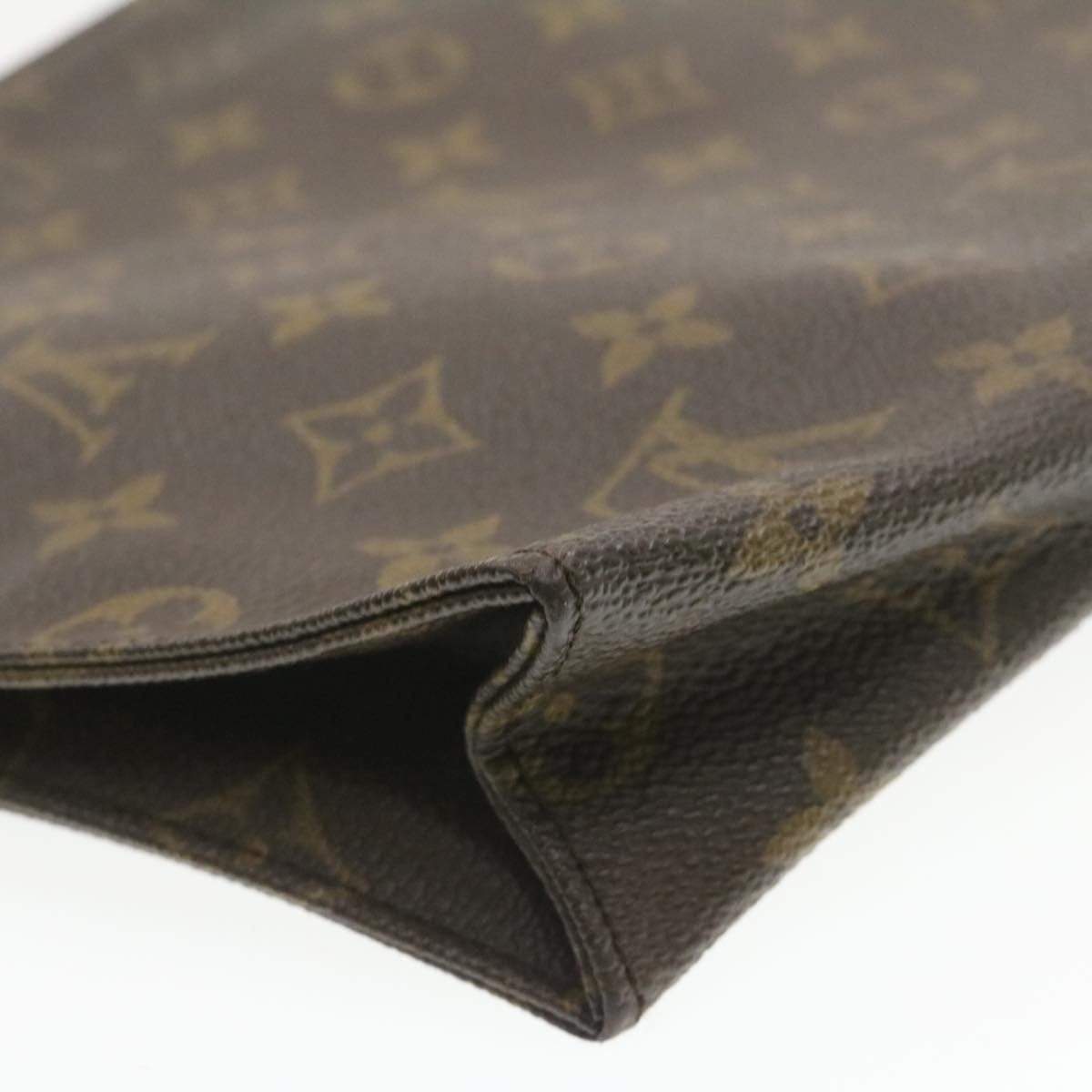 Louis Vuitton Louis Vuitton Monogram Poche Toilette 26