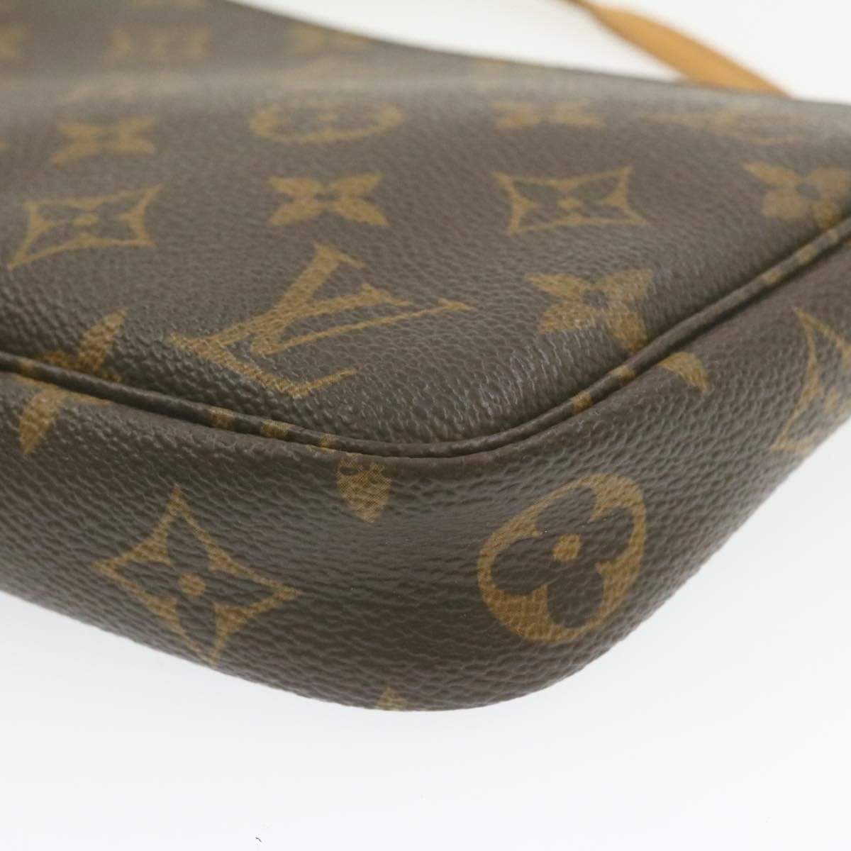 Louis Vuitton LOUIS VUITTON Monogram Pochette Accessoires Pouch Bag AWL1052