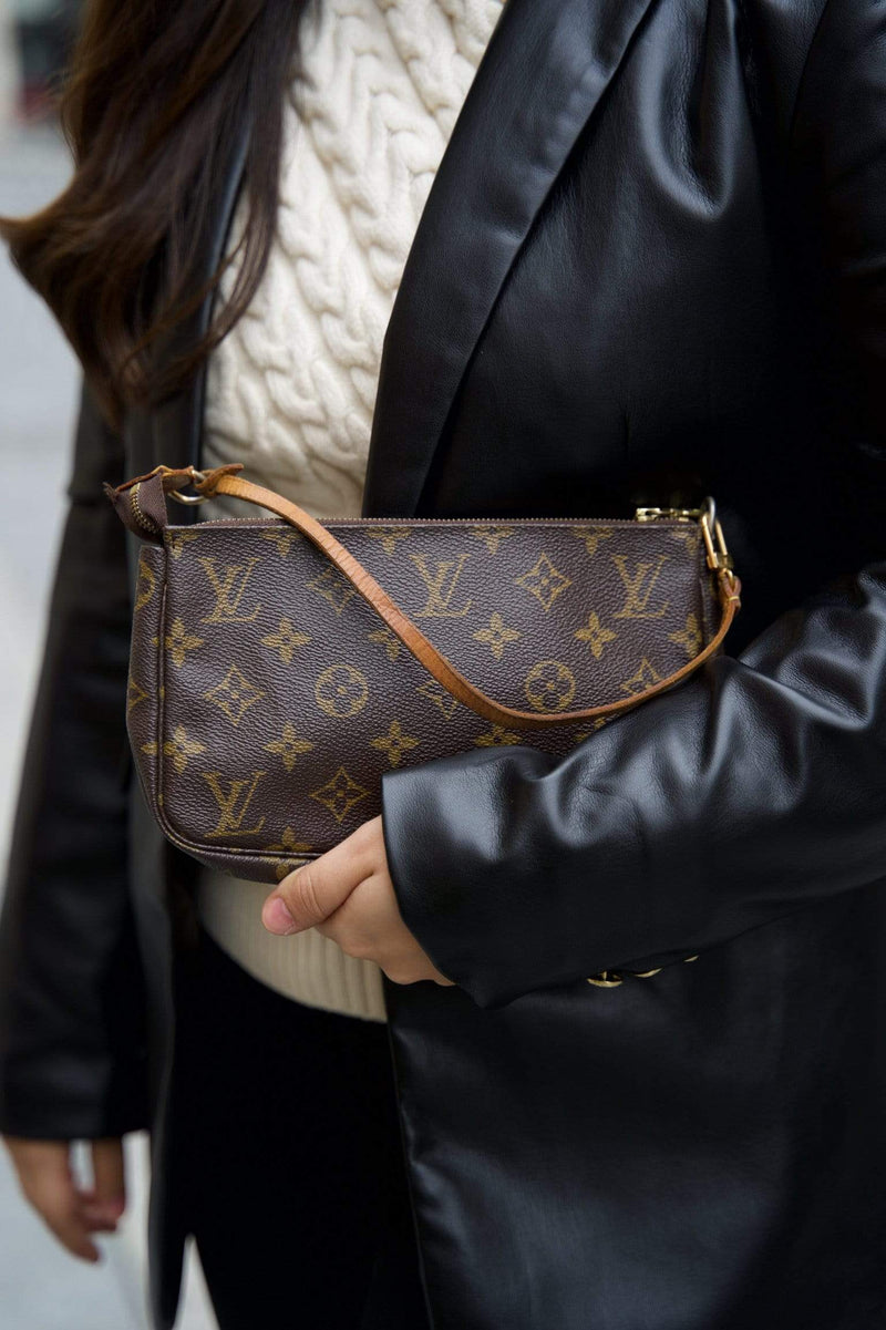 Louis Vuitton LOUIS VUITTON Monogram Pochette Bag  - AWL1679