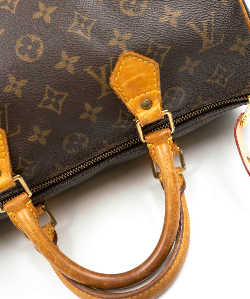 Louis Vuitton LOUIS VUITTON Monogram Speedy 30 Hand Bag - AWL1643