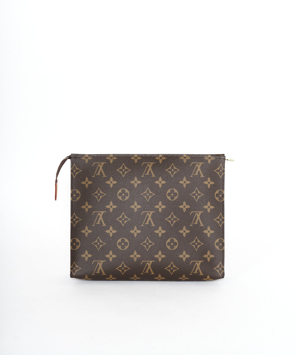 What's in my bag  Louis Vuitton toiletry 26 