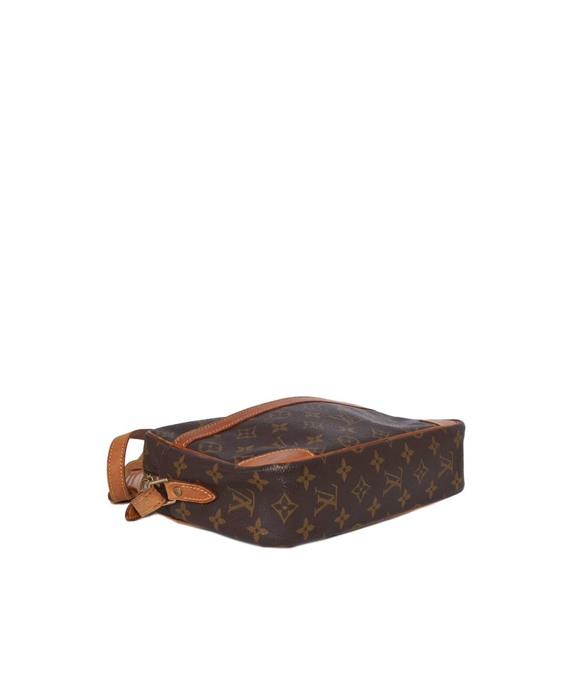 Louis Vuitton Monogram Trocadero 27 Shoulder Bag MW2210