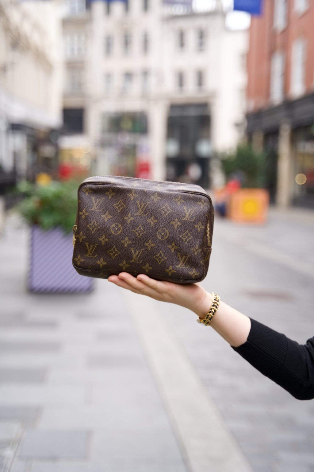 LOUIS VUITTON Monogram Trousse Toilette 23 Clutch Bag - AWL1792 
