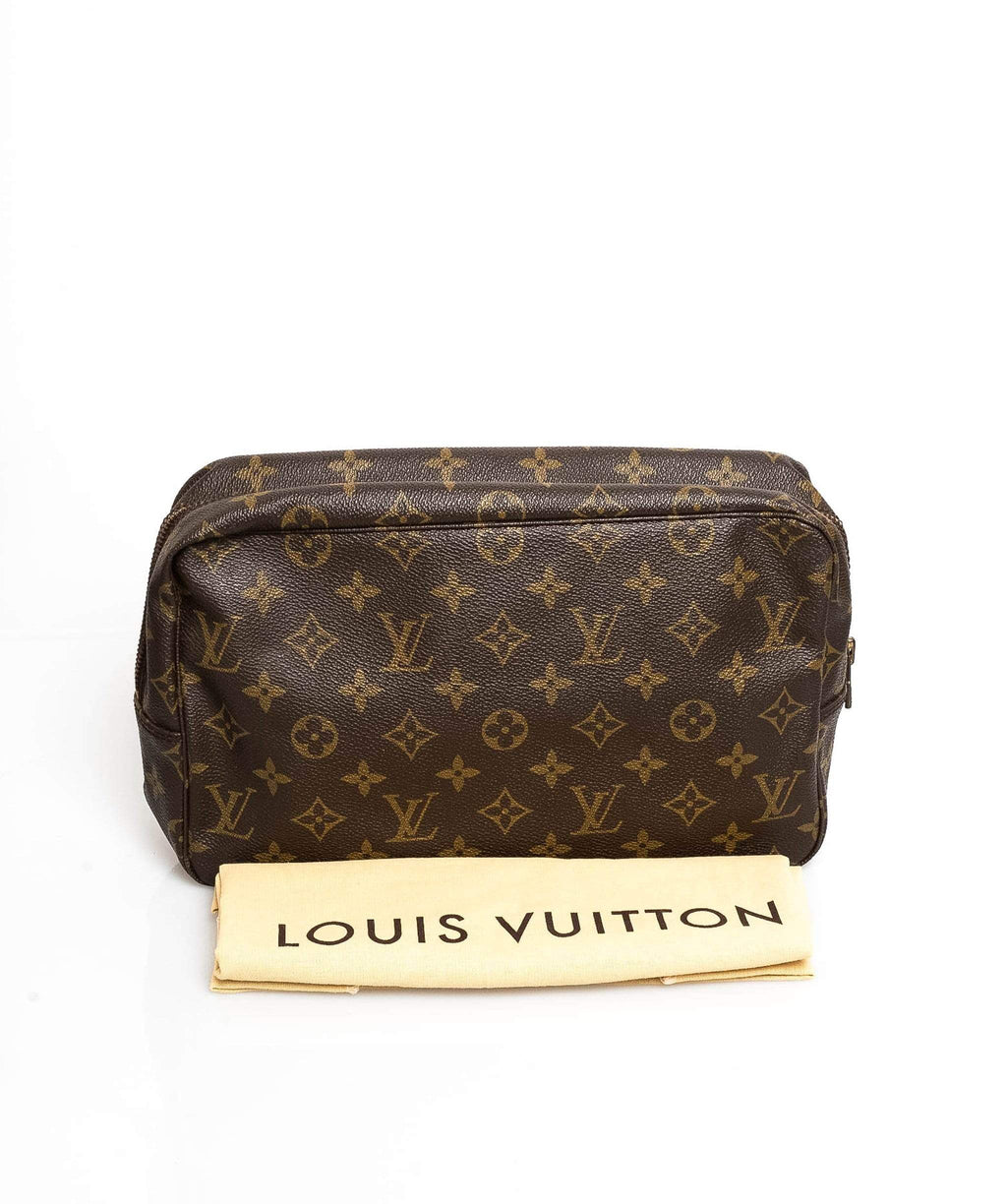 LOUIS VUITTON Trousse Toilette 28 – Collections Couture