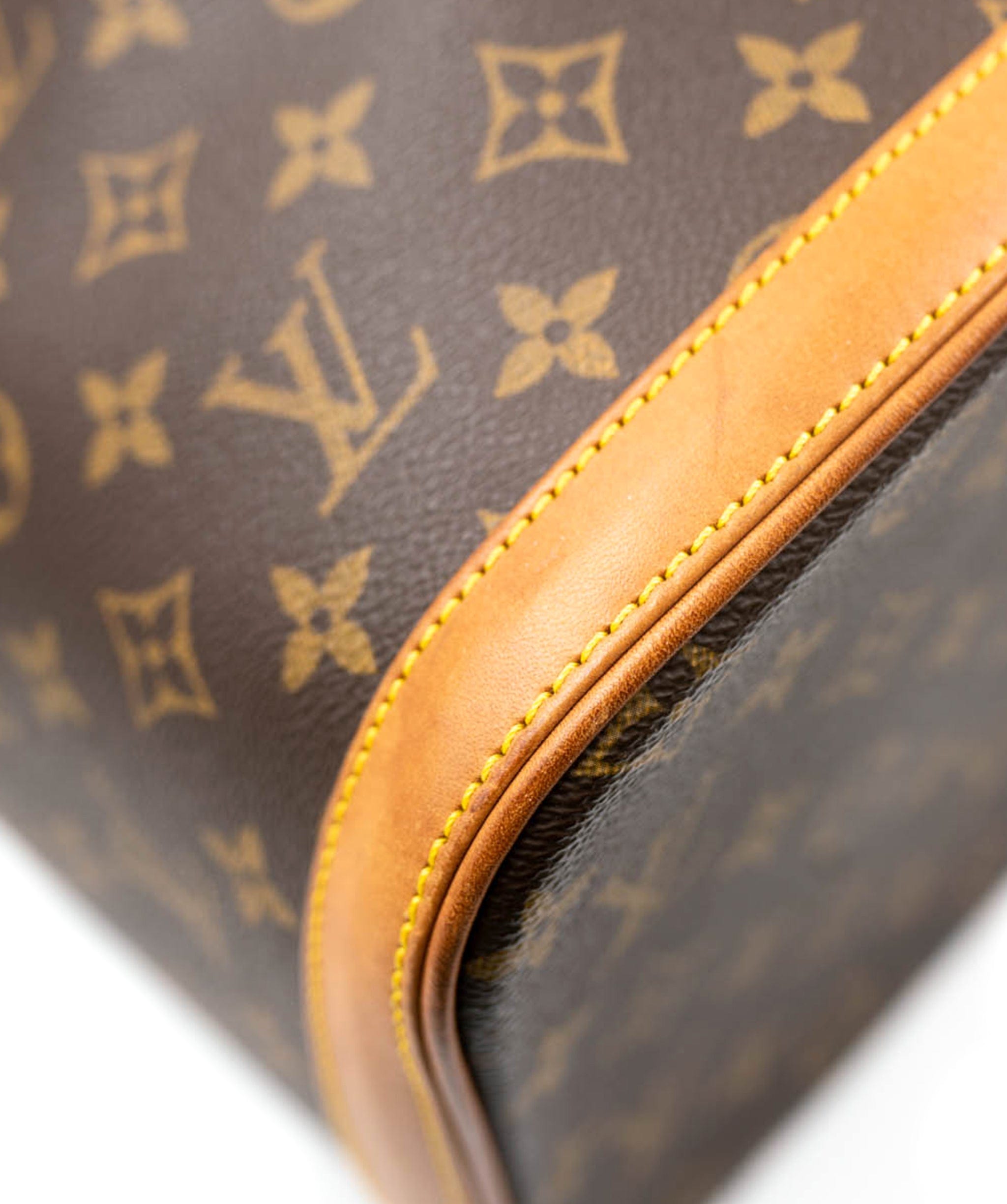 Louis Vuitton Louis Vuitton Monogram Vanity Case  - AWL3172