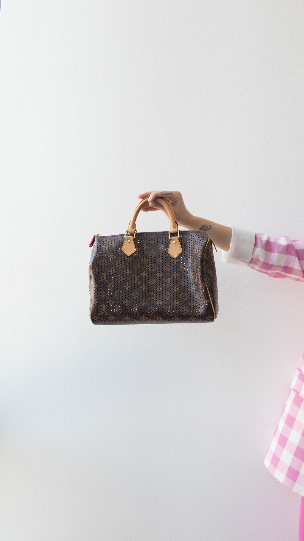 Louis Vuitton Fuchsia Monogram Perforated Canvas Limited Edition Speedy 30  Bag Louis Vuitton