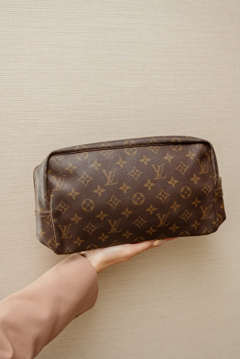 Louis Vuitton Trousse Toilette 28 Cosmetic Pouch Bag 