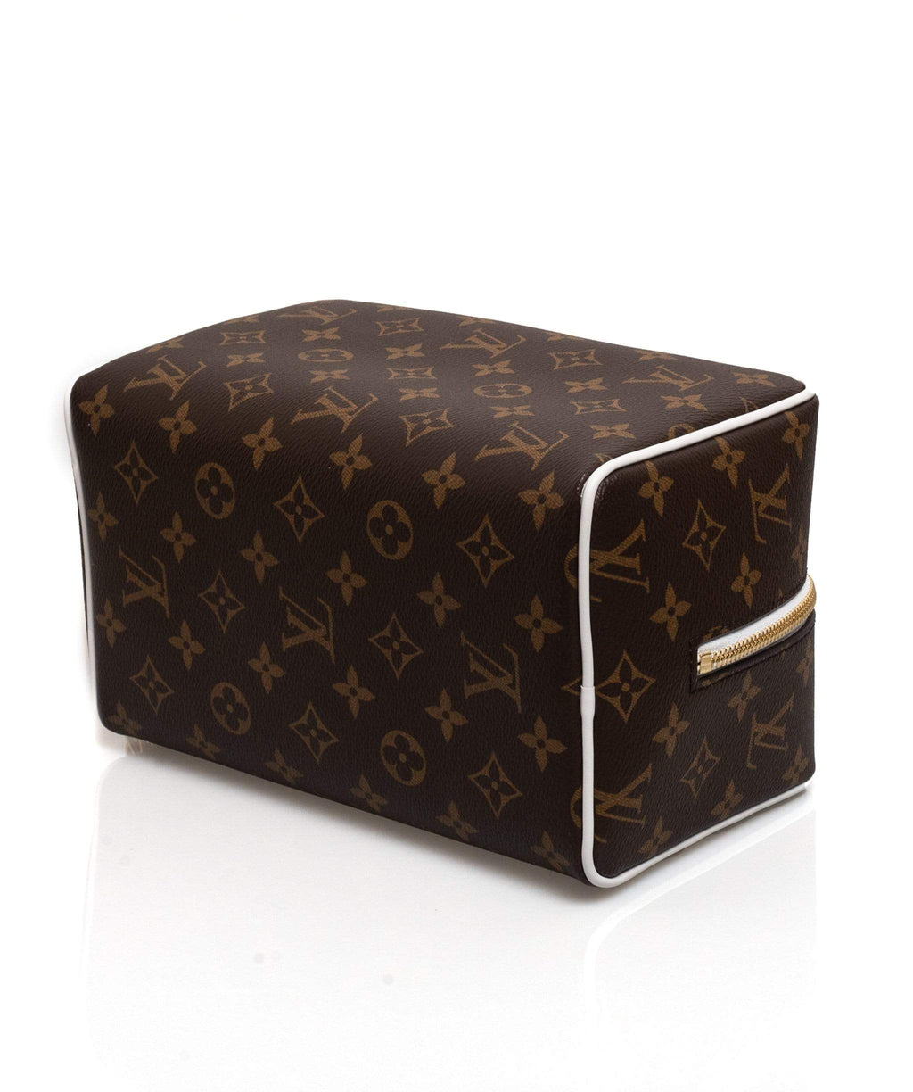 Louis Vuitton NBA Cloakroom Dopp Kit - Black Toiletry Bags, Bags -  LOU690382