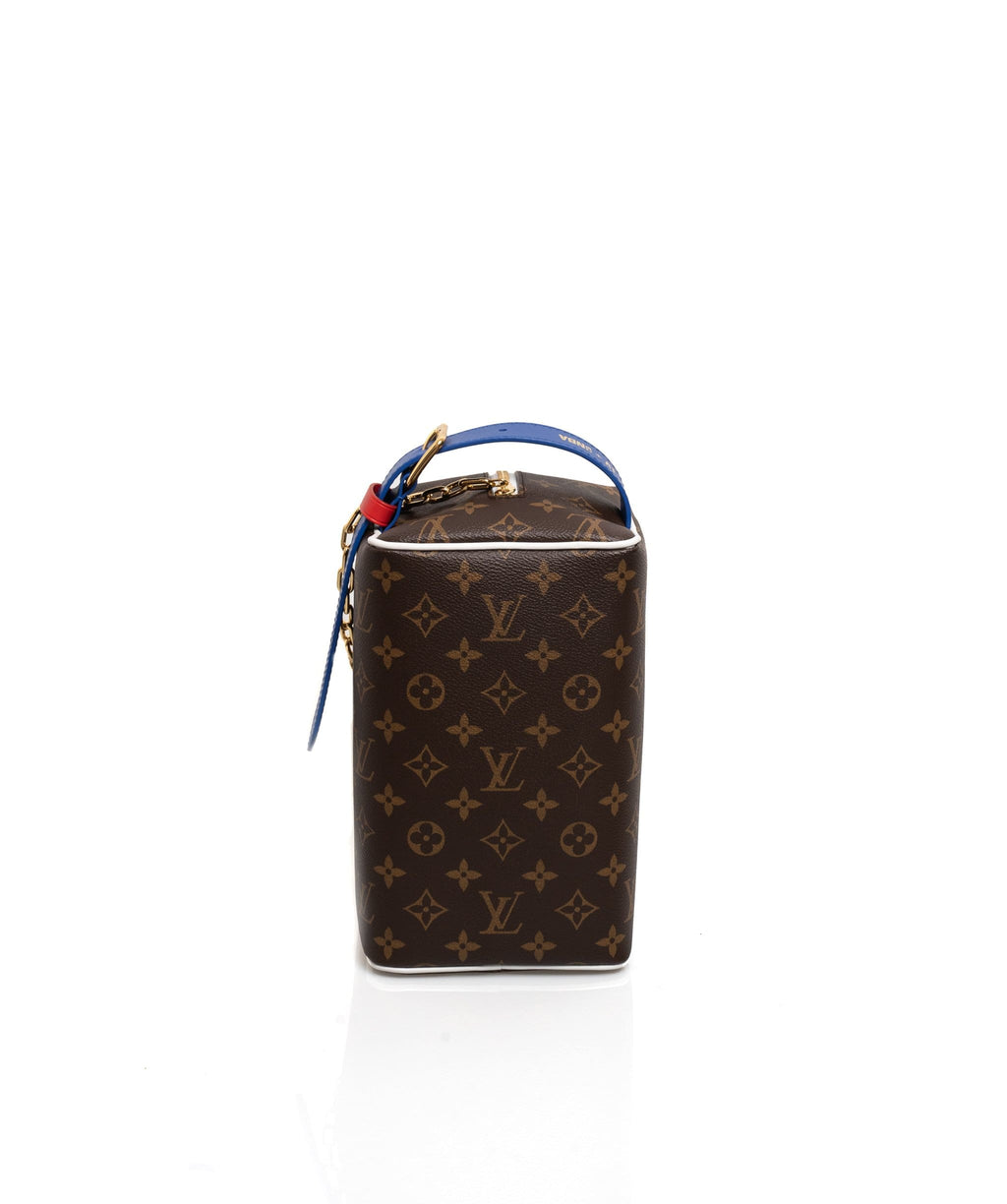 Louis Vuitton NBA Cloakroom Dopp Kit Monogram Weekend Travel Toiletry Pouch  Bag