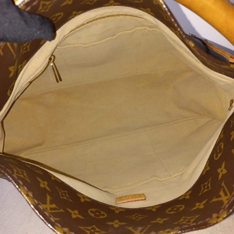 LnV SOUFFLOT MM M44816 in 2023  Bags, Lv shoulder bag, Artsy bag