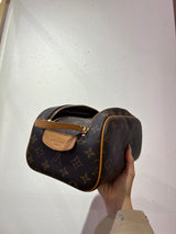 Louis Vuitton Louis Vuitton brown and caramel toiletry pouch  10AVC5713