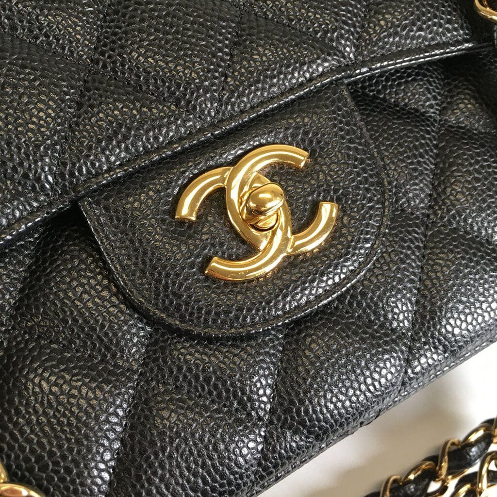 Luxe Du Jour Chanel Classic Jumbo Flap