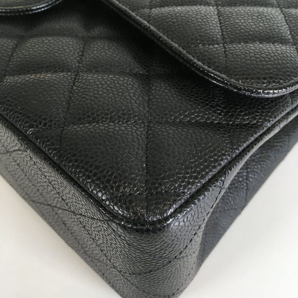 Luxe Du Jour Chanel Classic Jumbo Flap