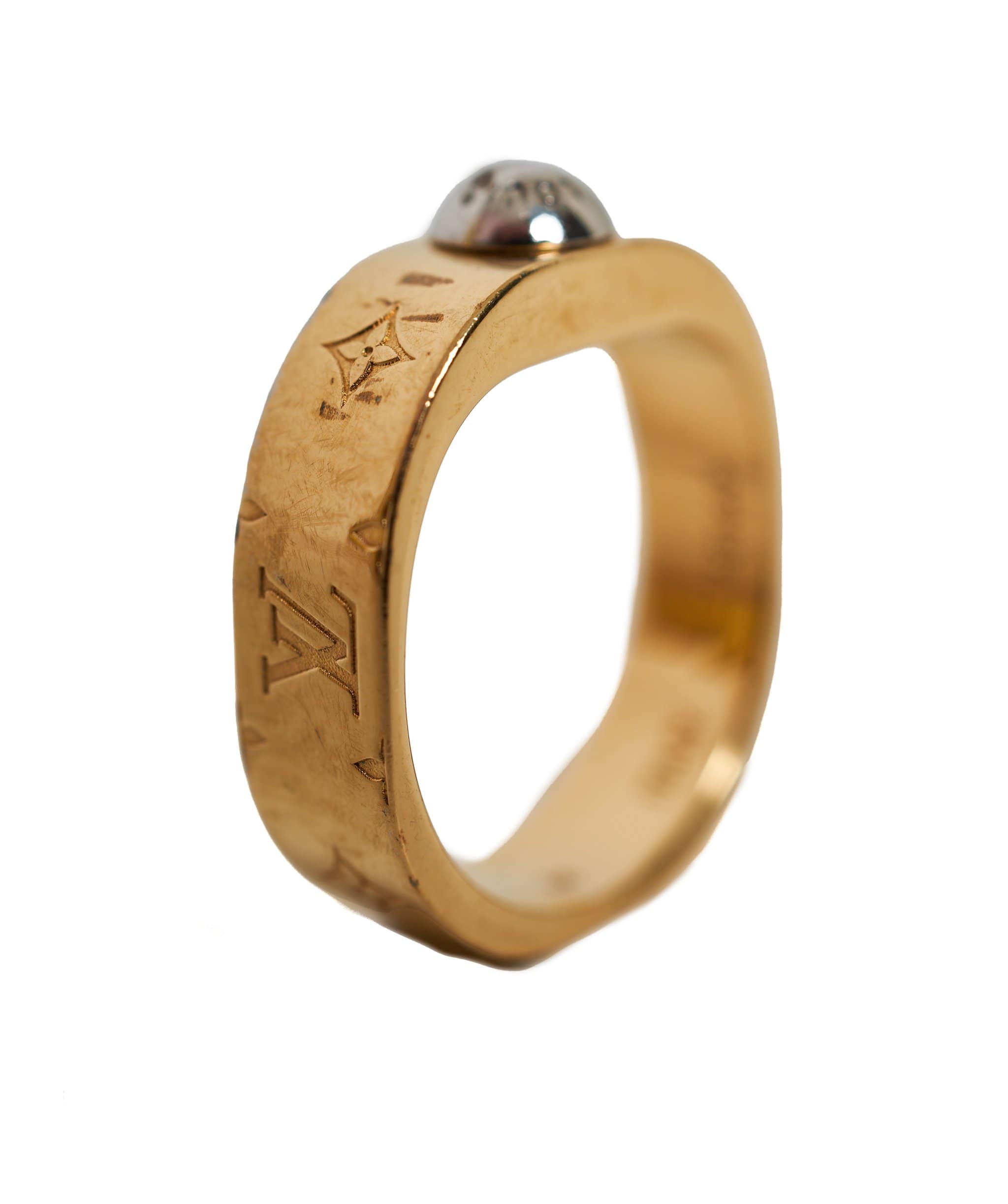 LuxuryPromise Louis Vuitton Yellow Gold Ring AGL1170