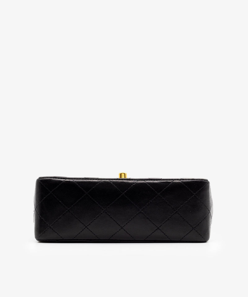 LuxuryPromise Chanel classic flap mini black - lambskin GHW