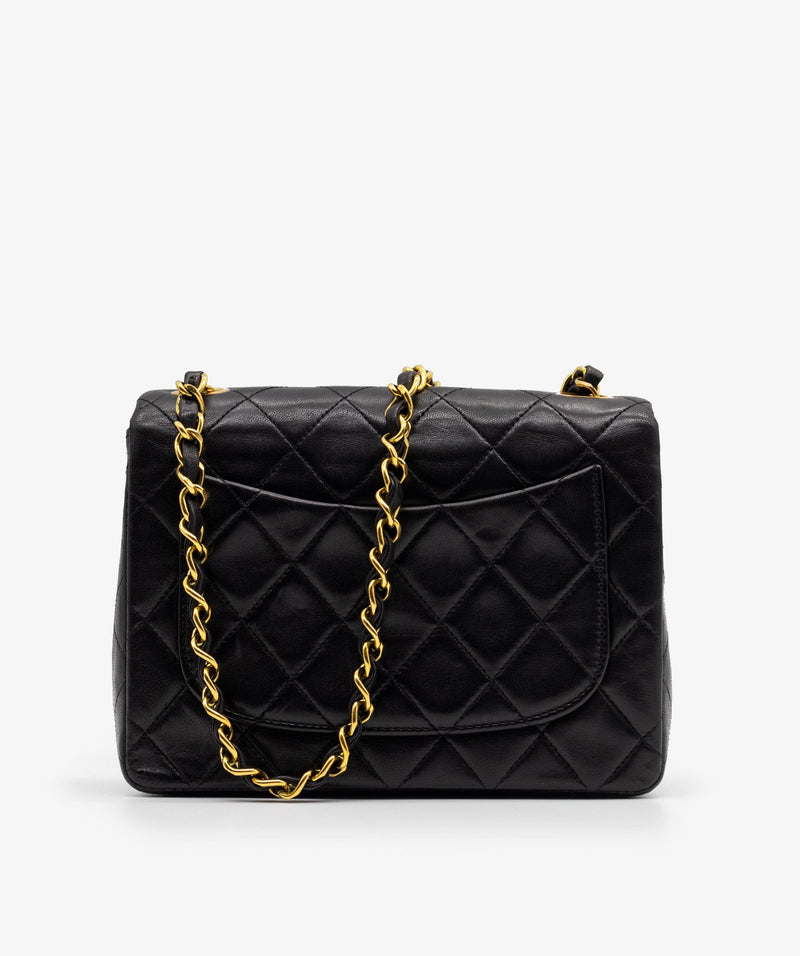 LuxuryPromise Chanel classic flap mini black - lambskin GHW