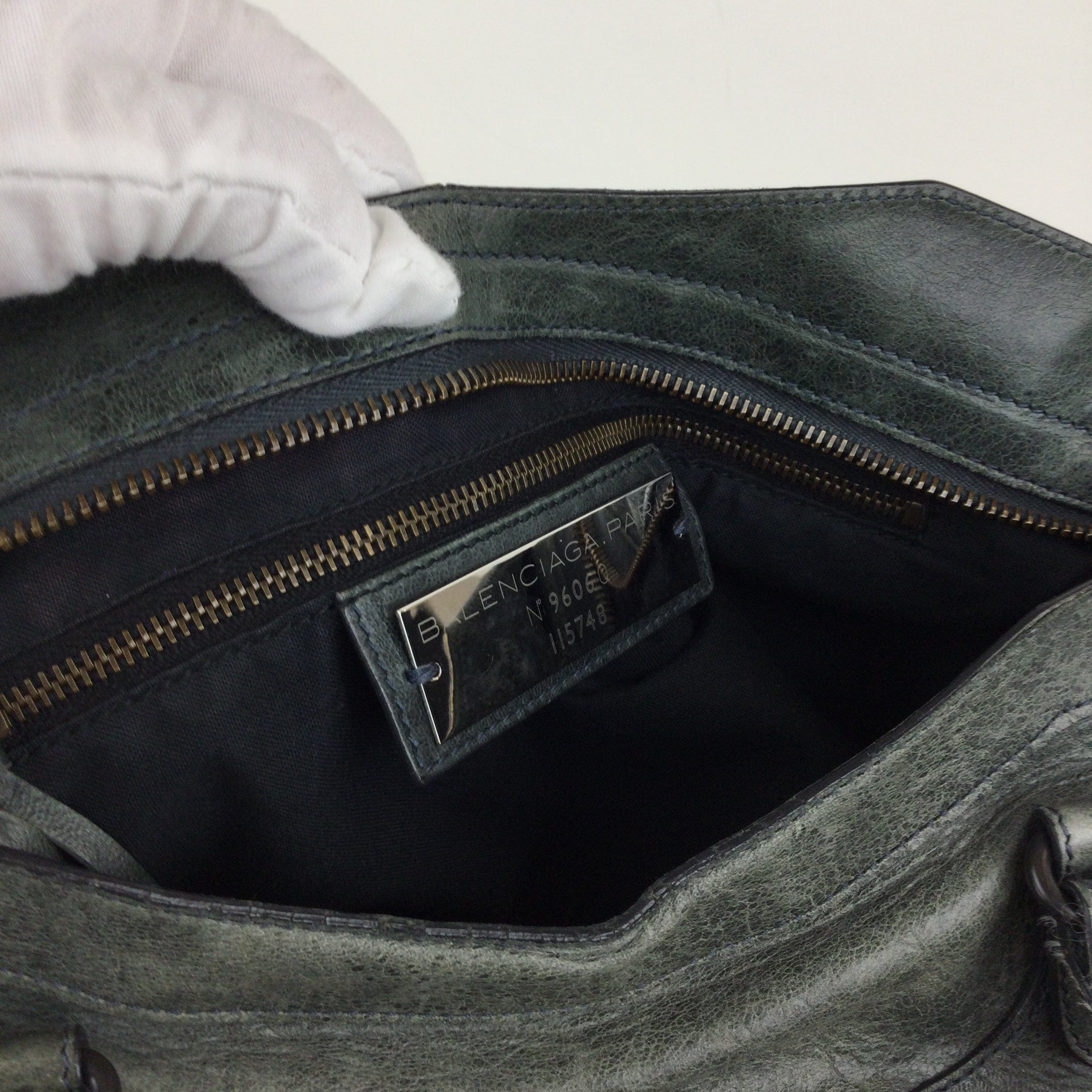 LuxuryPromise Balenciaga The City Leather 2way handbag Green 115748   With mirror