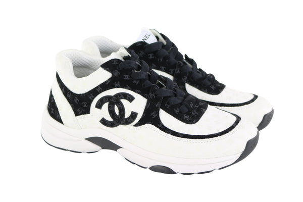 CHANEL 22A CC Logo Sneakers White/ Black 38.5 *New - Timeless Luxuries