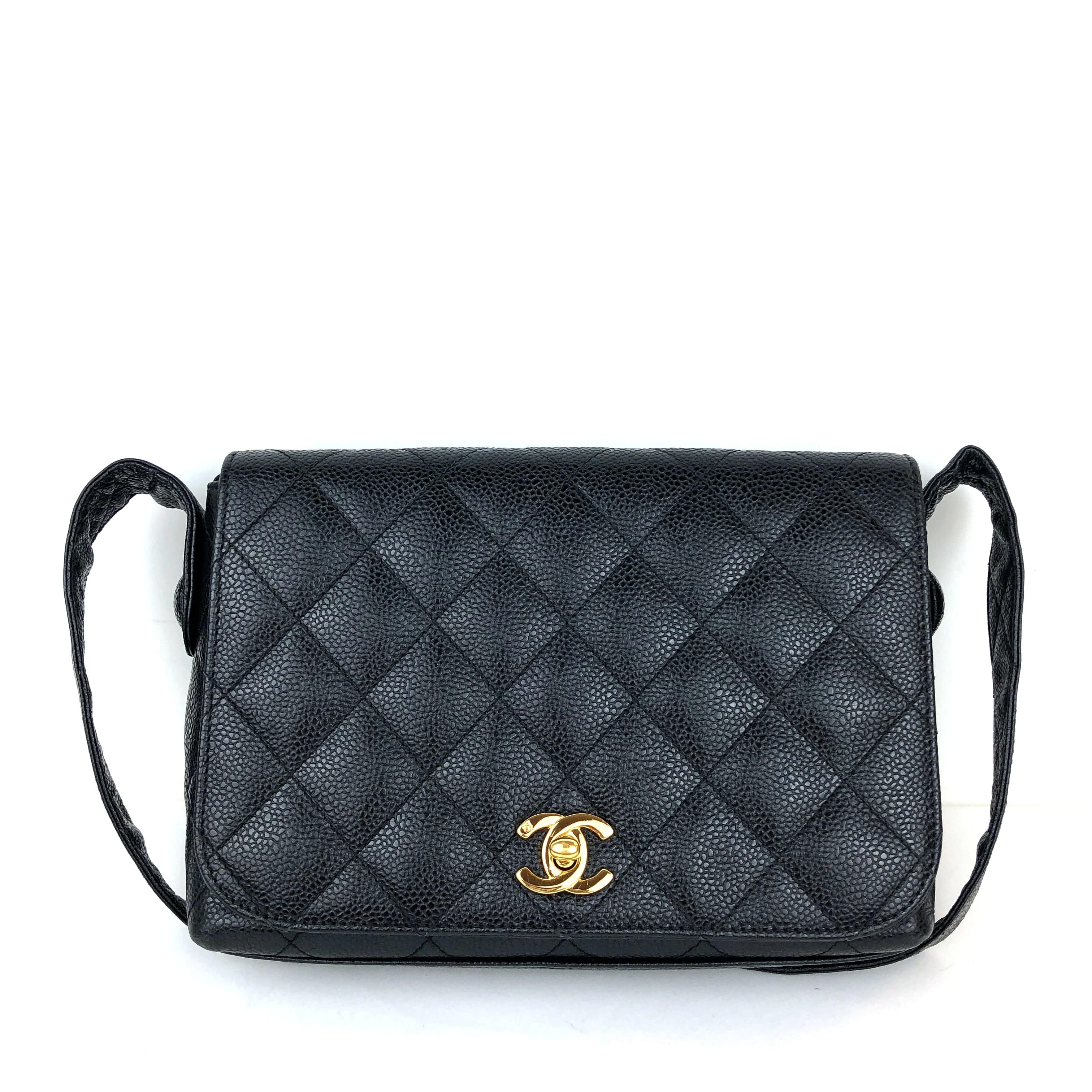 LuxuryPromise Chanel Caviar turn lock shoulder bag